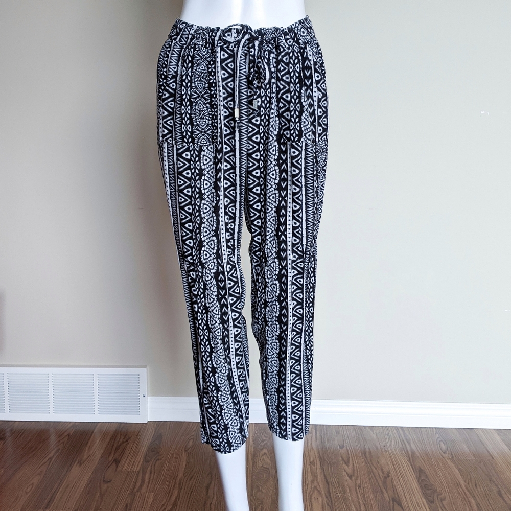 Black & White Rayon Crop Joggers